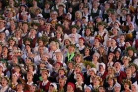Rīgas sieviešu koru grupas koncerts LATVIJAI