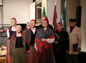 Rīgas lībiešu dziesmu ansamblis LĪVLIST