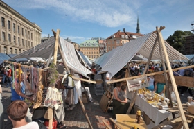 RĪGAS SVĒTKU Vecrīgas tirgus TEĀTRIS DZĪVĒ – DZĪVE TEĀTRĪ