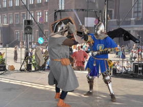 Rīgas svētki 2013. VIDUSLAIKU TIRGUS, TEĀTRIS UN BRUŅINIEKU TURNĪRI